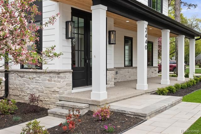 Property Photo: 2440 Fairway Drive MI 48009