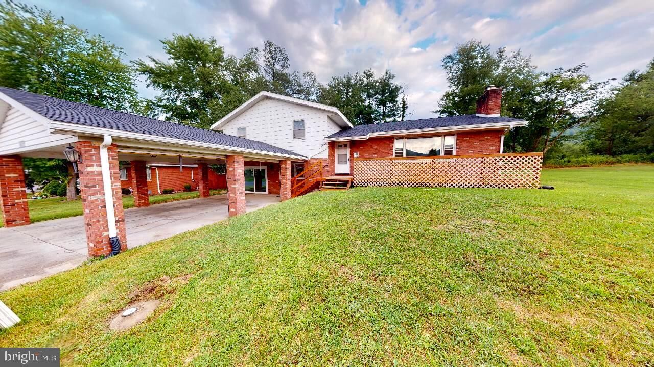 Property Photo:  1275 Lynmar Street  WV 26726 
