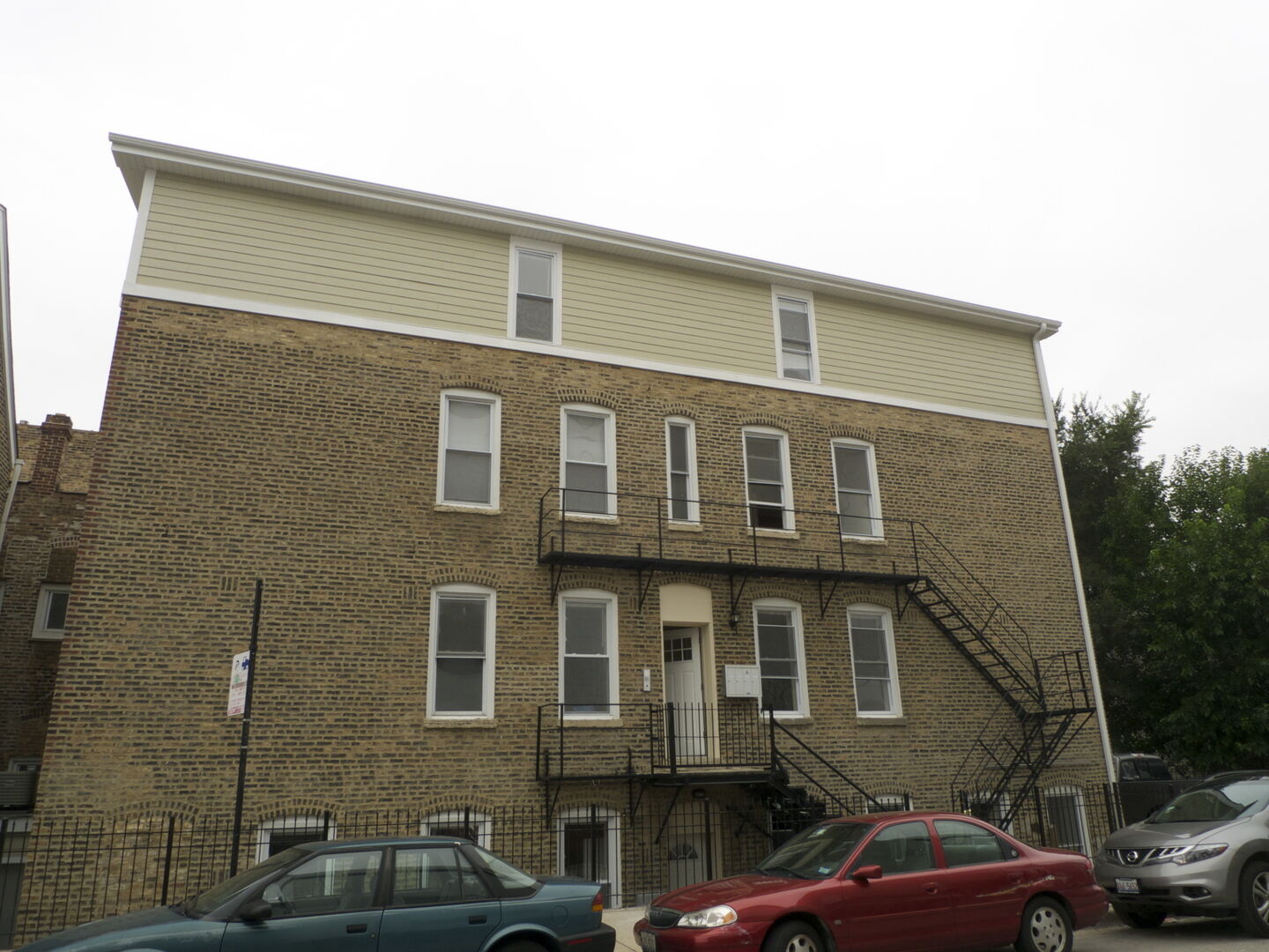 Property Photo:  