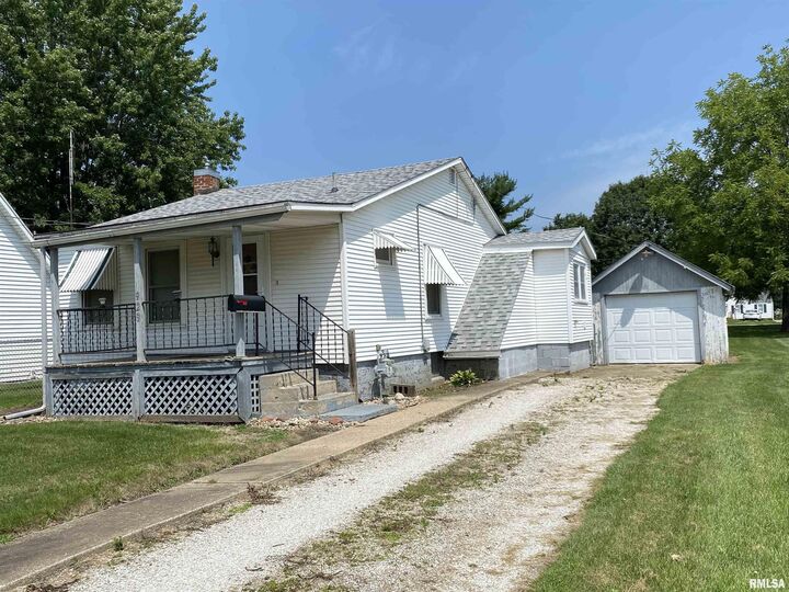 929 E Chestnut Street  Canton IL 61520 photo