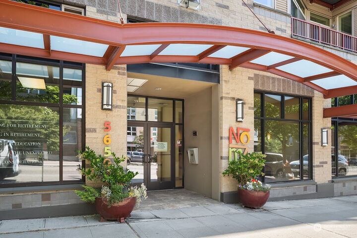 Property Photo: 5650 24th Avenue NW 615 WA 98107