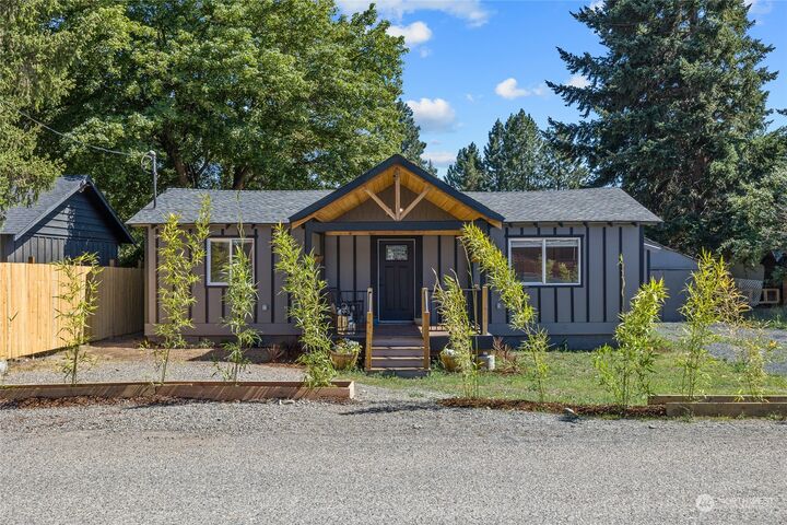 Property Photo:  80 Carek Road  WA 98922 