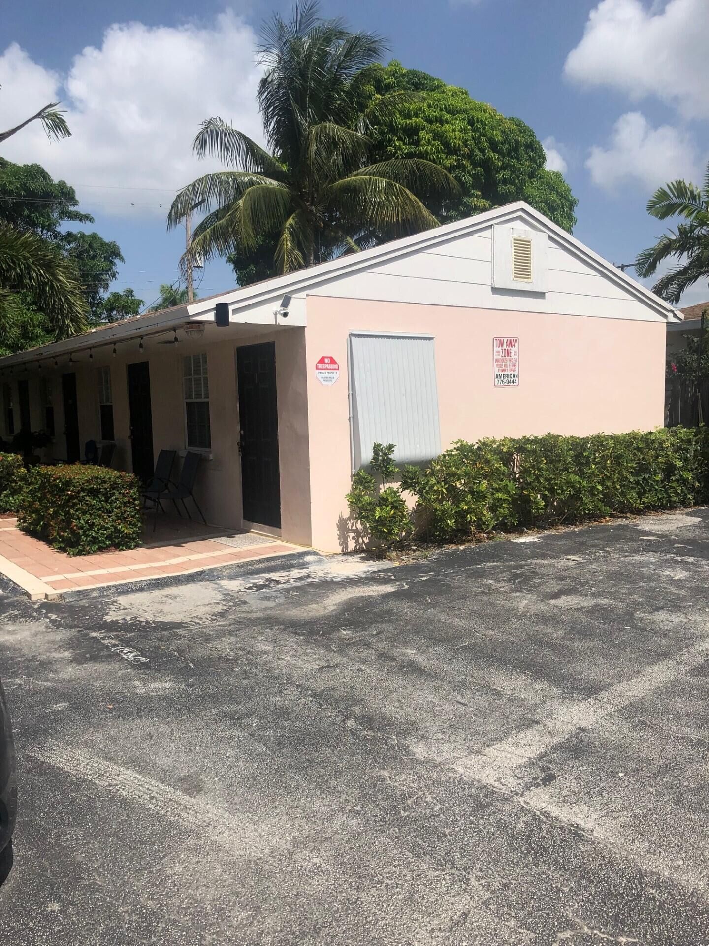 Property Photo:  715 N 4th Street 1  FL 33462