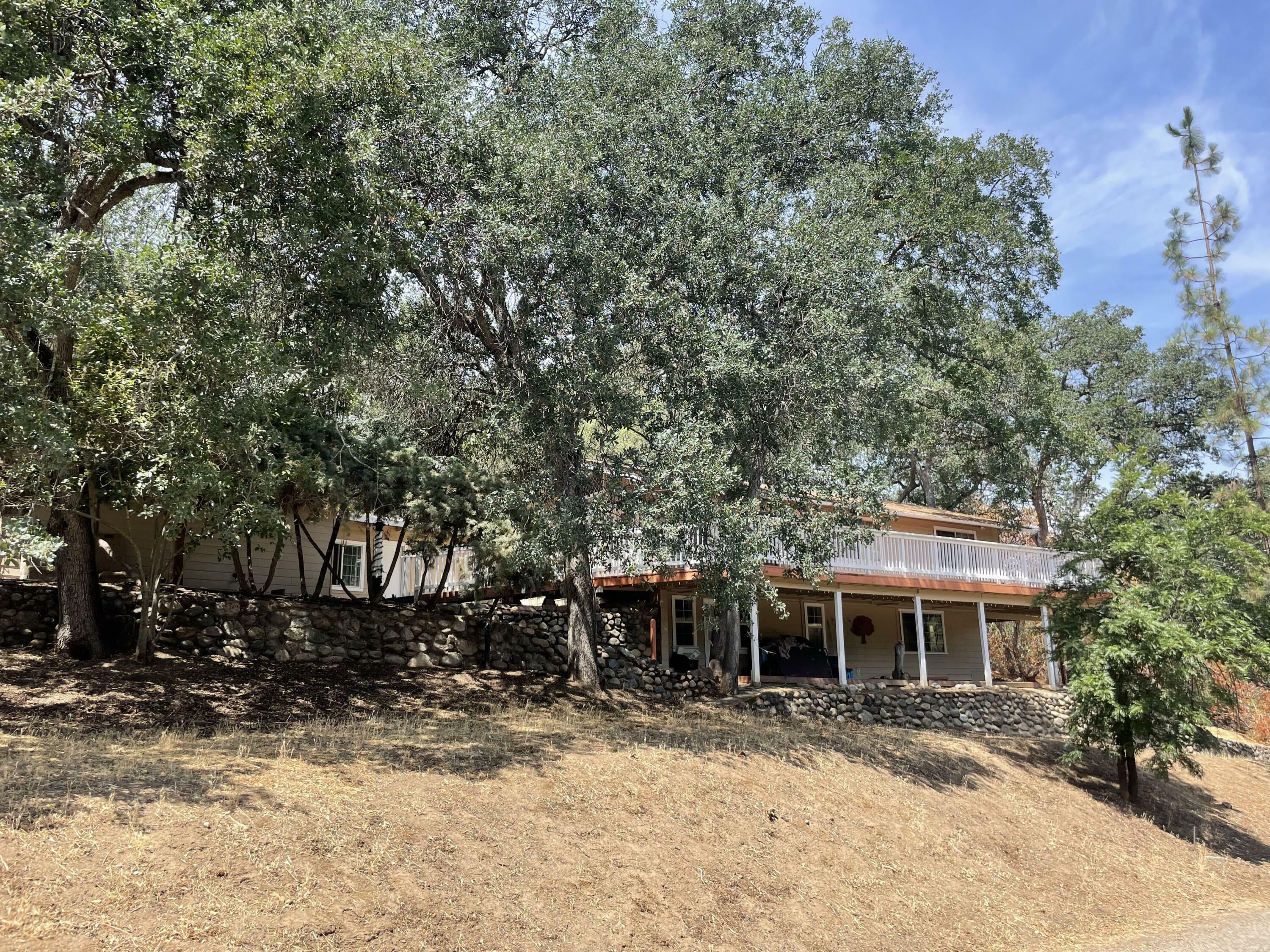 Property Photo:  43352 Alta Acres Drive  CA 93271 