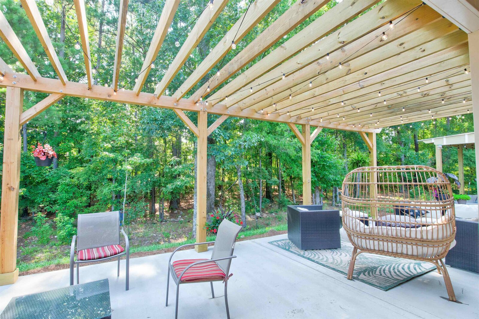 Property Photo: 80 Willowrun Drive SW GA 30165