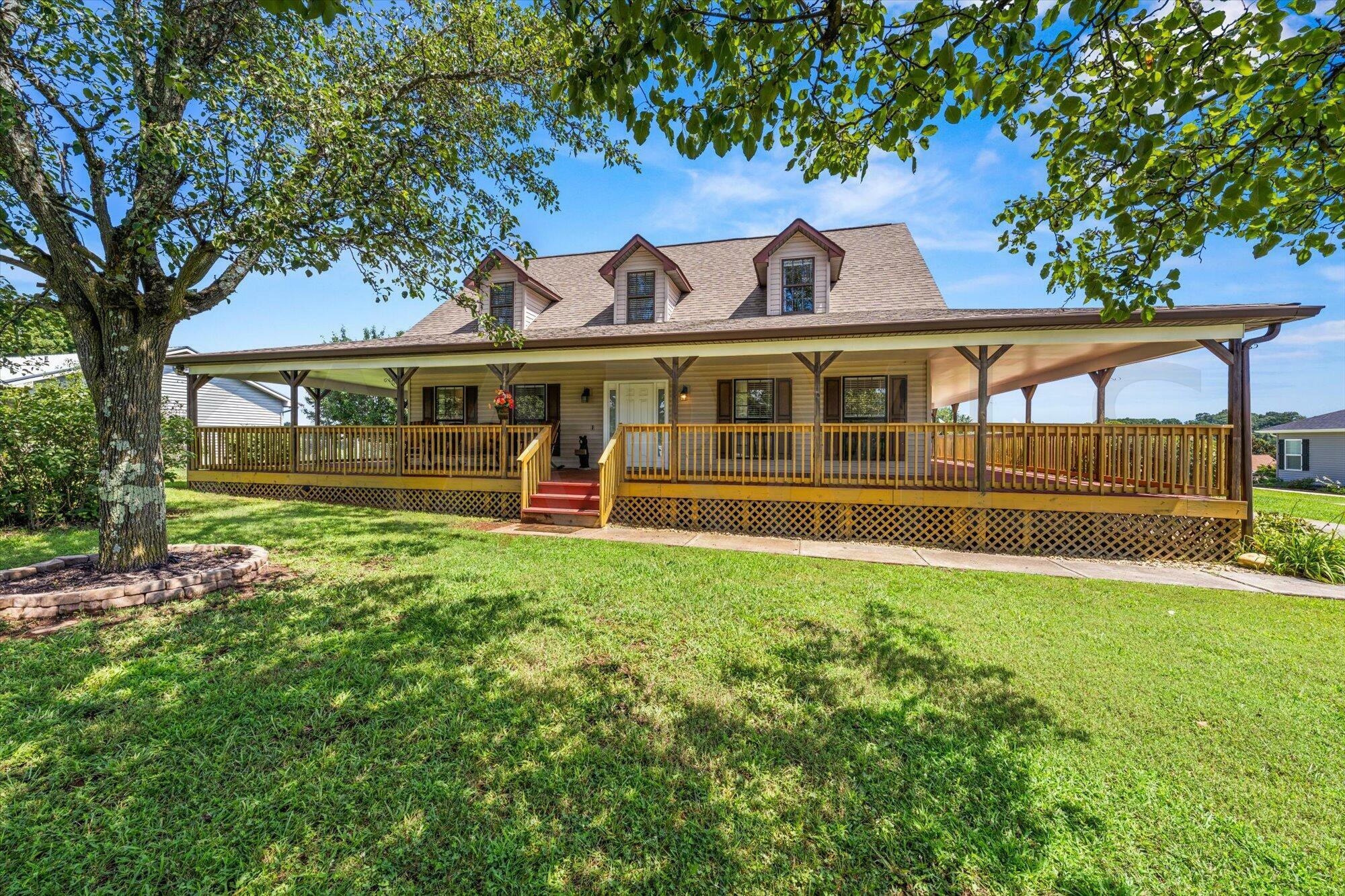 1424 Kay View Drive  Sevierville TN 37876 photo