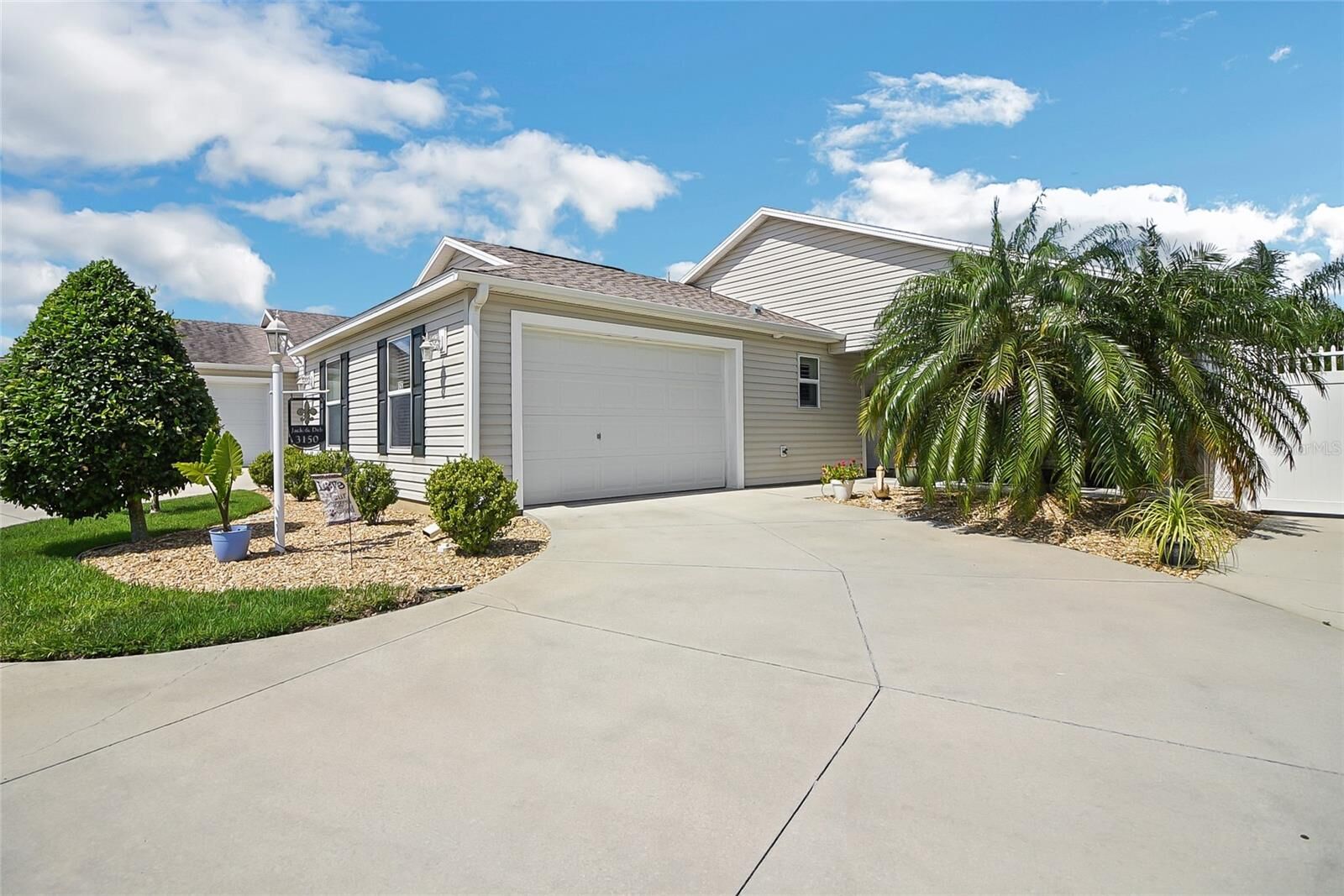 Property Photo: 3150 Jemima Avenue FL 32163