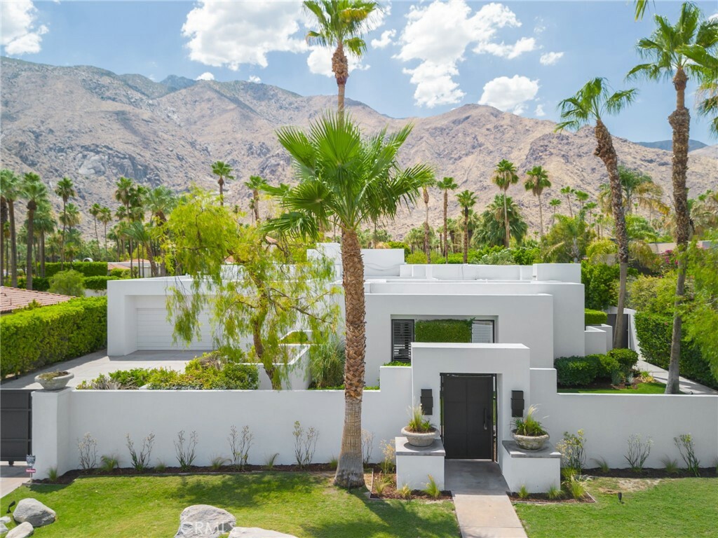 Property Photo: 901 N Prescott Drive CA 92262