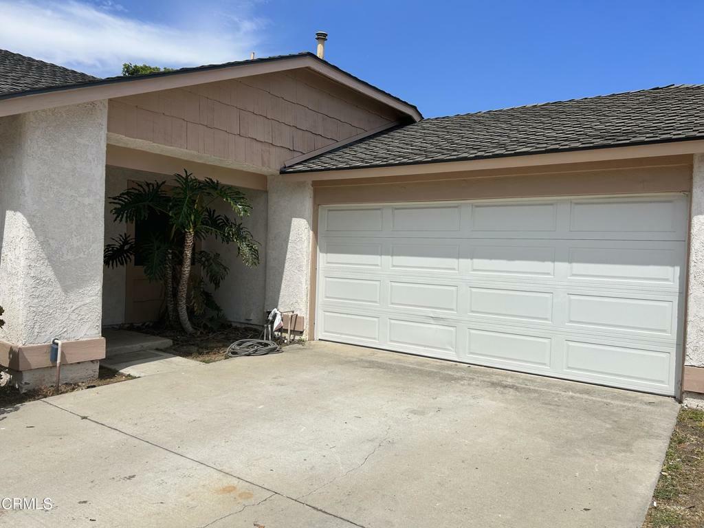 Property Photo:  810 Oarfish Court  CA 93035 