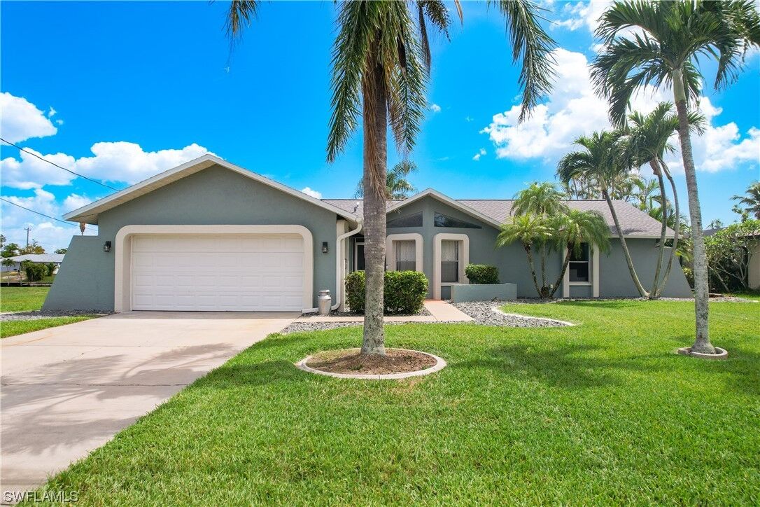 Property Photo:  1504 SE 16th Terrace  FL 33990 