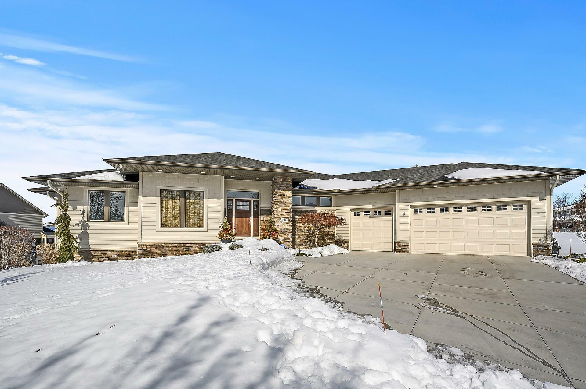 Property Photo: 8490 Duck Trail MN 55386
