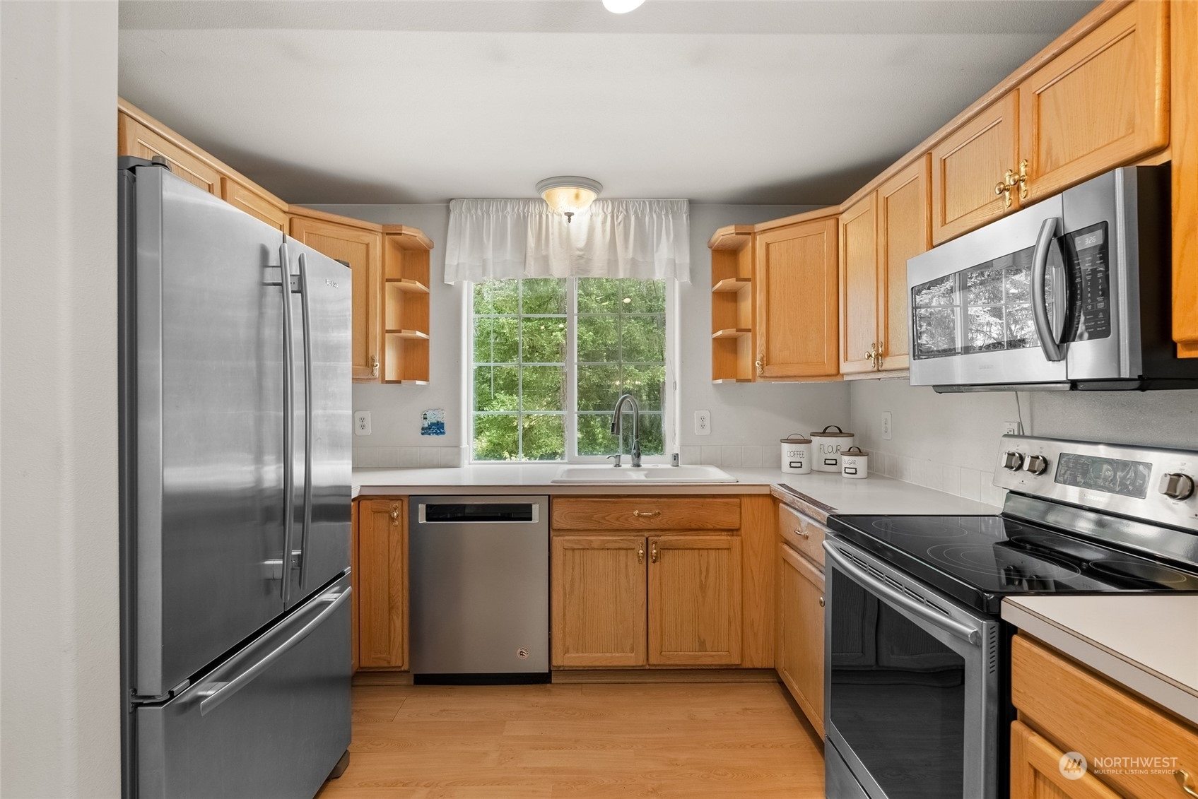 Property Photo: 1099 Makah Place WA 98333