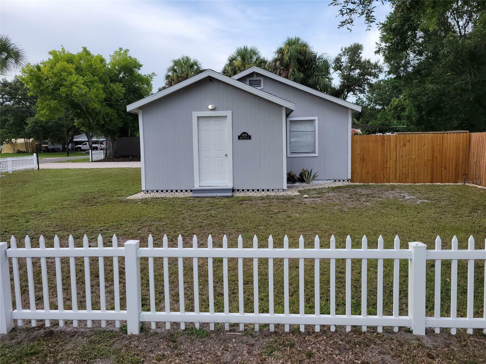 Property Photo:  3029 16th Street Court E  FL 34208 