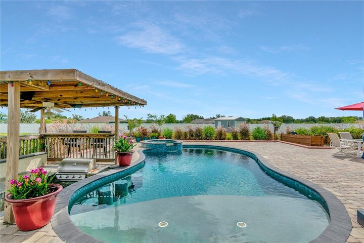 Property Photo: 4304 Windmill Pointe Drive FL 33567