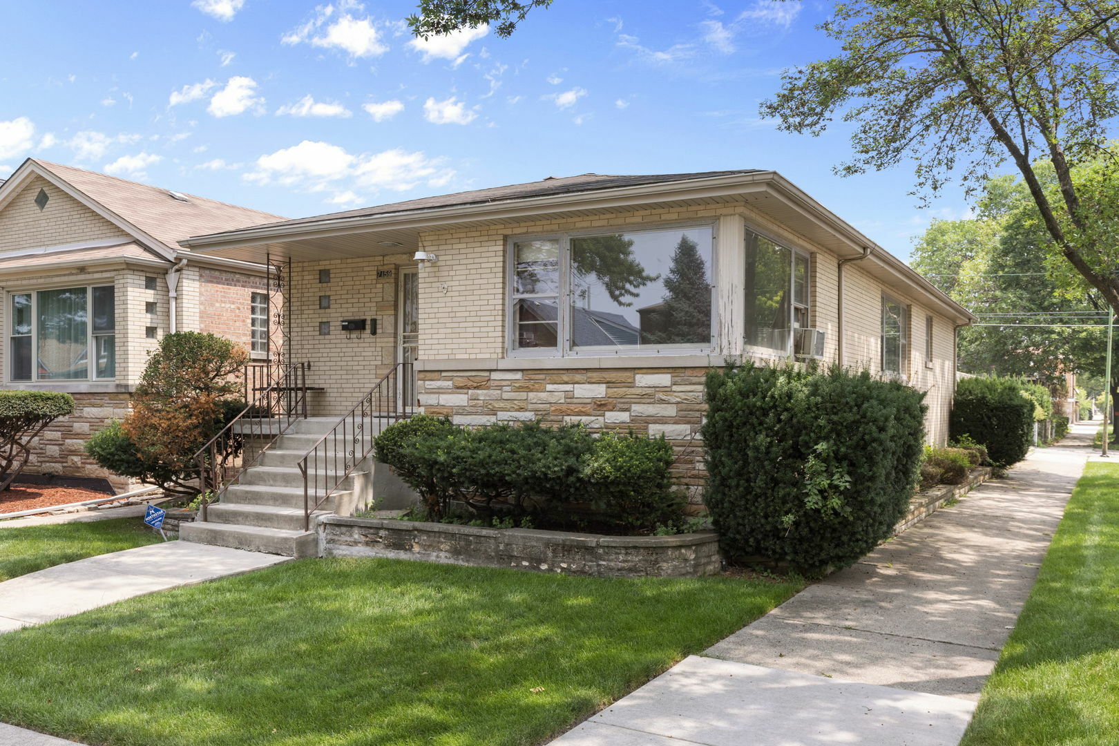 Property Photo:  7159 S Whipple Street  IL 60629 