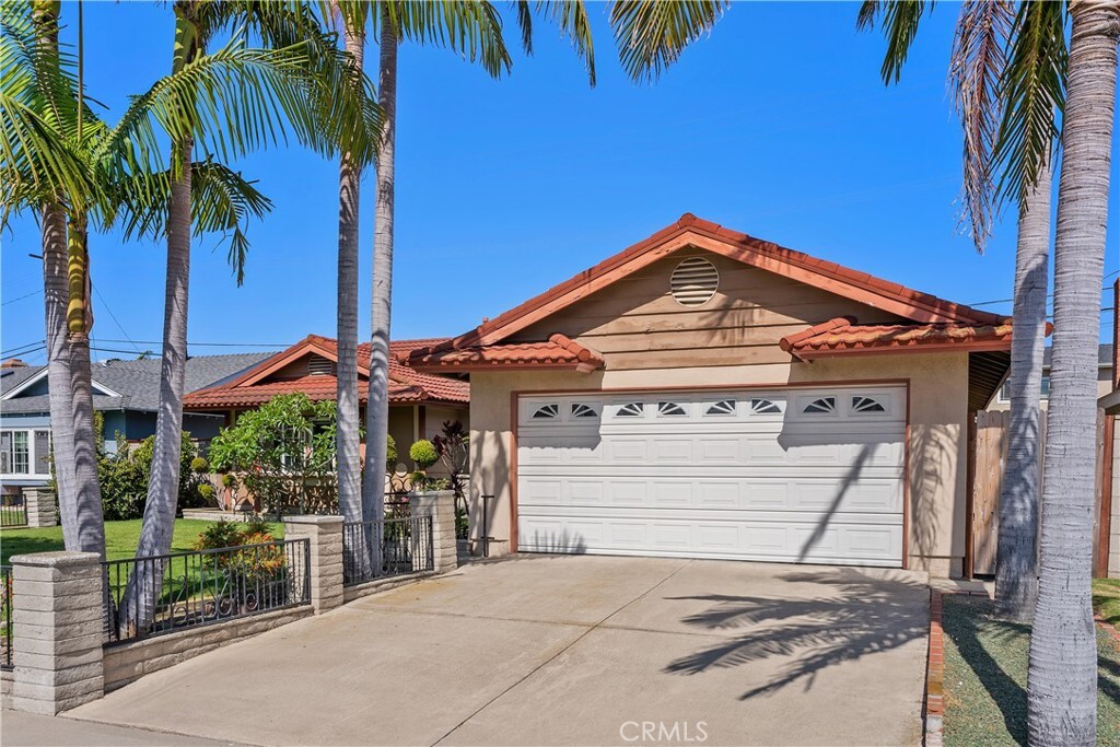 Property Photo: 14922 Sabre Lane CA 92647