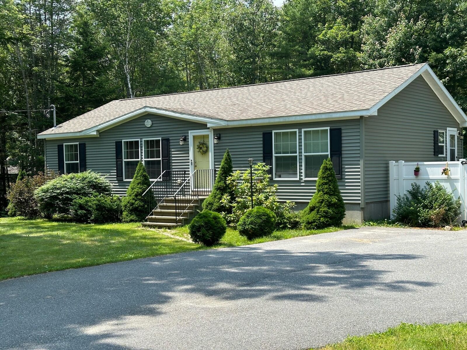 Property Photo:  1023 Parker Head Road  ME 04562 