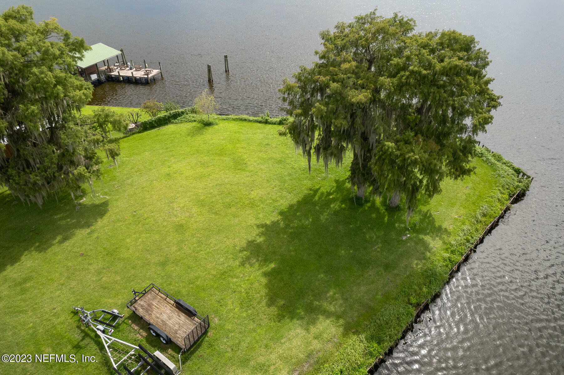 Property Photo:  120 Jimmie Road  FL 32112 