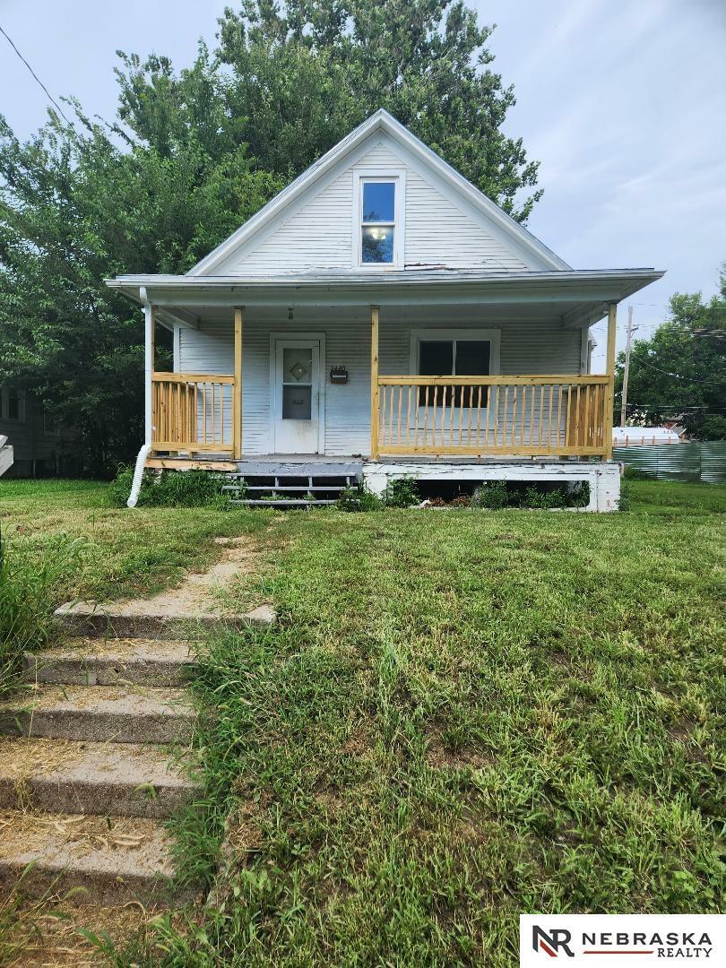 Property Photo:  2420 Ellison Avenue  NE 68111 