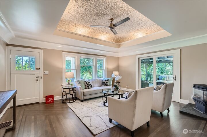 House for sale in Renton 18045 120th Avenue SE, Renton, WA 98058