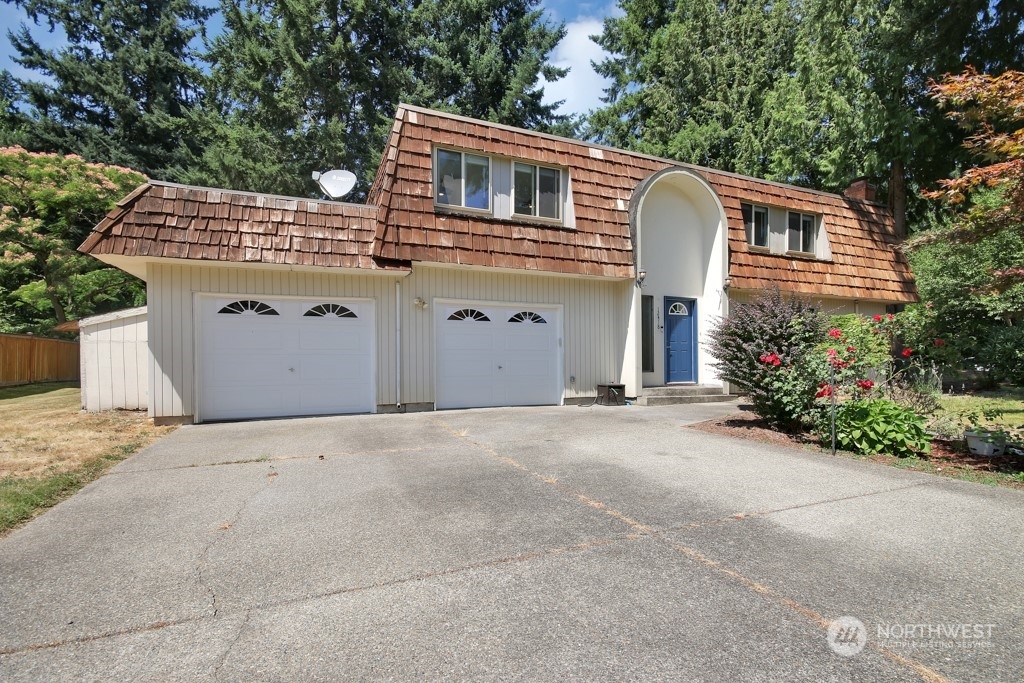 Property Photo: 12418 132nd Avenue E WA 98374