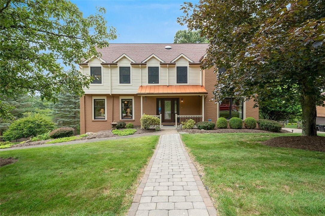 Property Photo:  301 High Oaks Court  PA 15090 