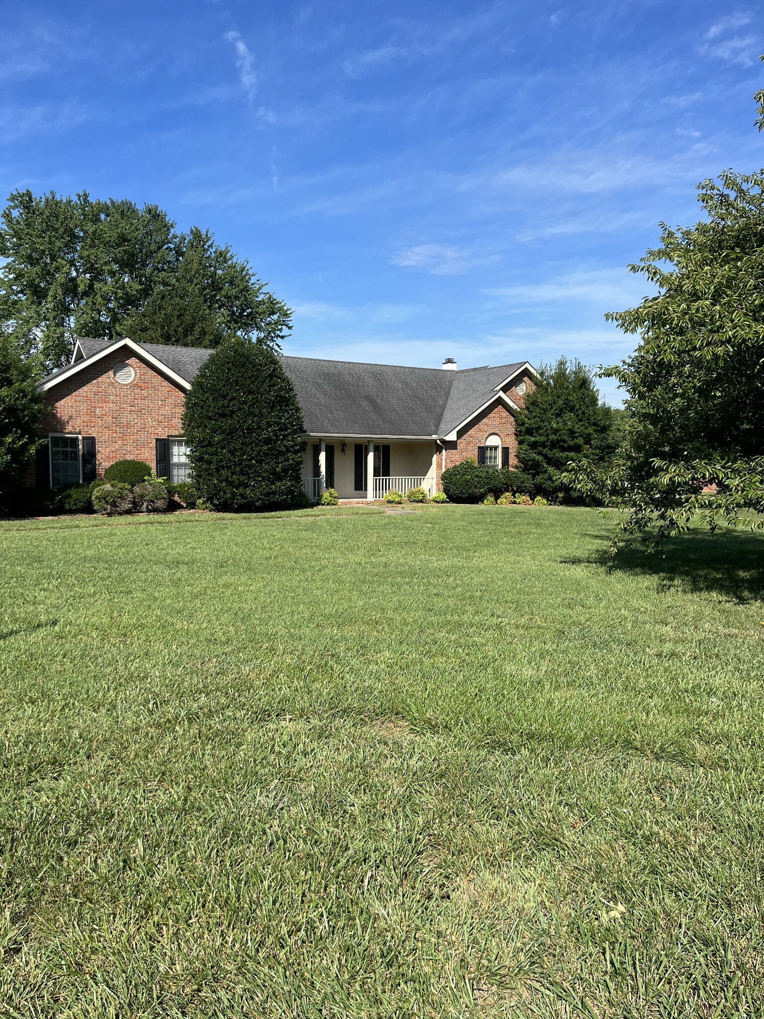 Property Photo:  200 Longwood Ln  TN 37043 