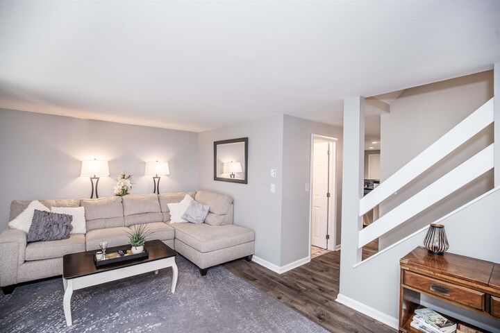 Property Photo: 10 Kingston Court NH 03054