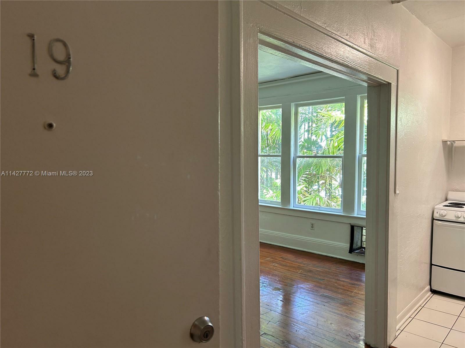 Property Photo:  1615 Pennsylvania Ave 19  FL 33139 