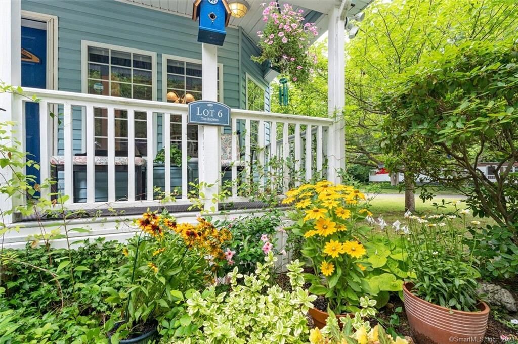 Property Photo:  47 North High Street 6  CT 06413 