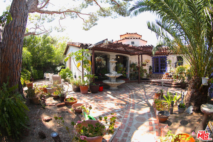 6701   Colgate Ave  Los Angeles CA 90048 photo