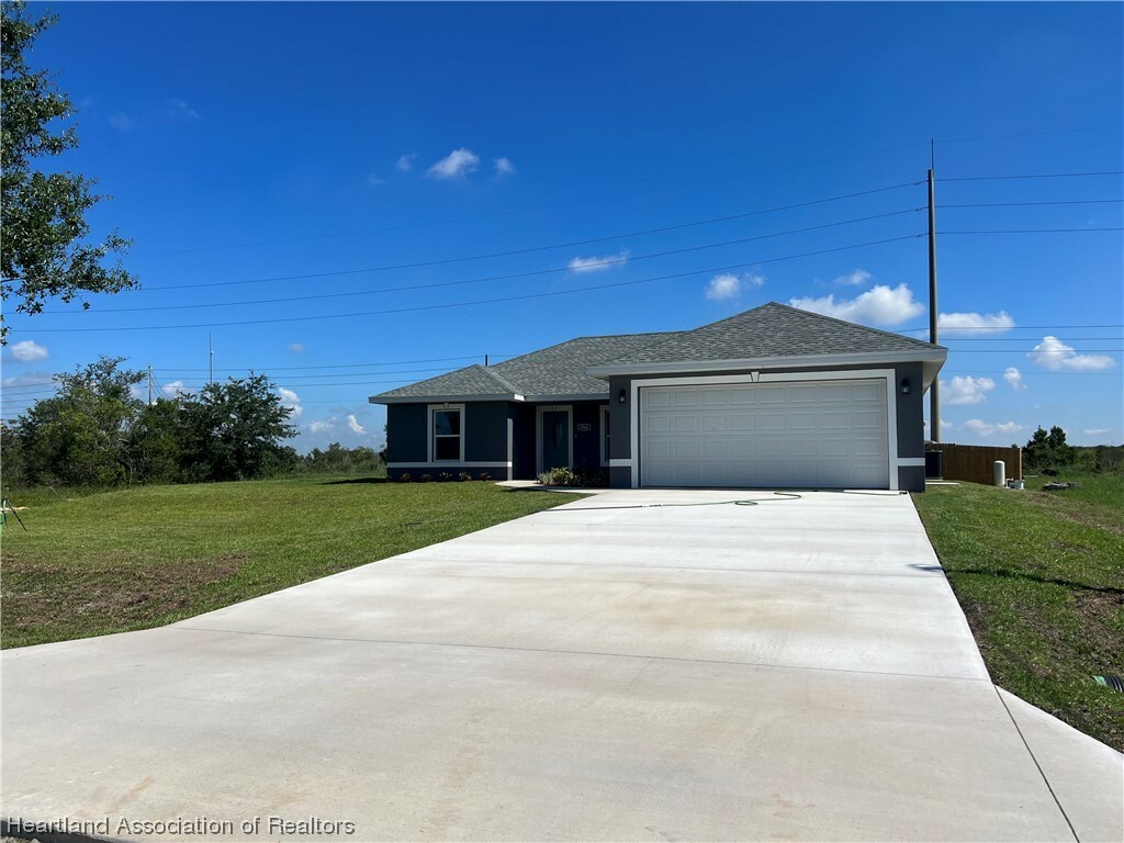 Property Photo:  2566 W Haviland Road  FL 33825 