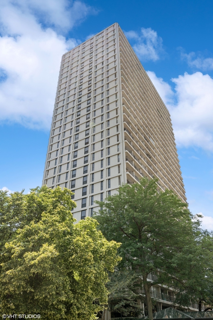 Property Photo: 1960 N Lincoln Park West 2109 IL 60614
