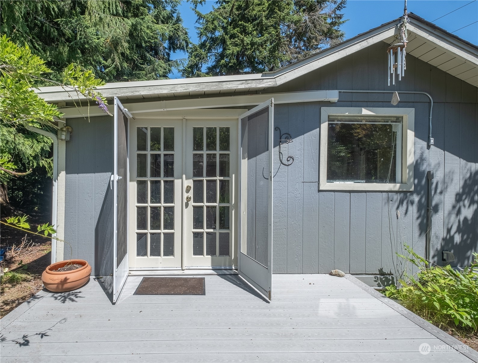 Property Photo: 24813 State Route 525 WA 98253
