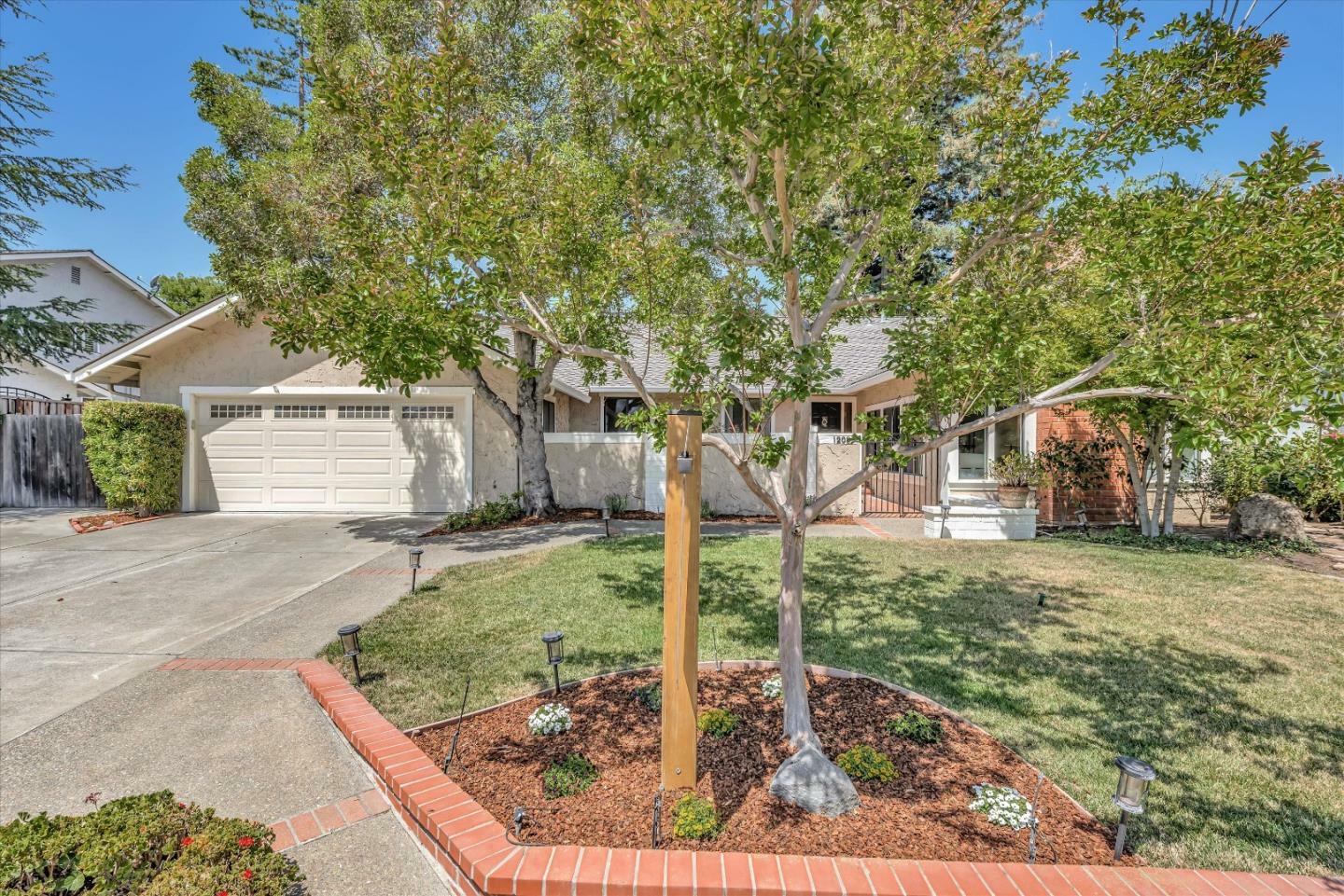 Property Photo:  1208 Woodview Terrace  CA 94024 