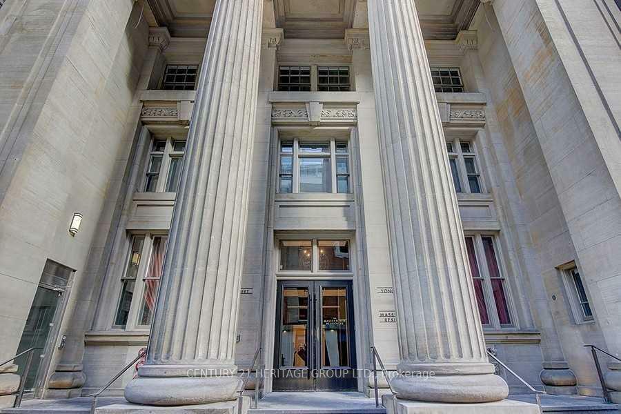 Property Photo: 197 Yonge Street 2310 ON M5B 1M4