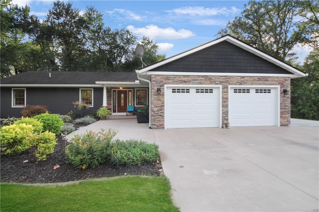 Property Photo:  100 Hawthorne Drive  IL 61956 