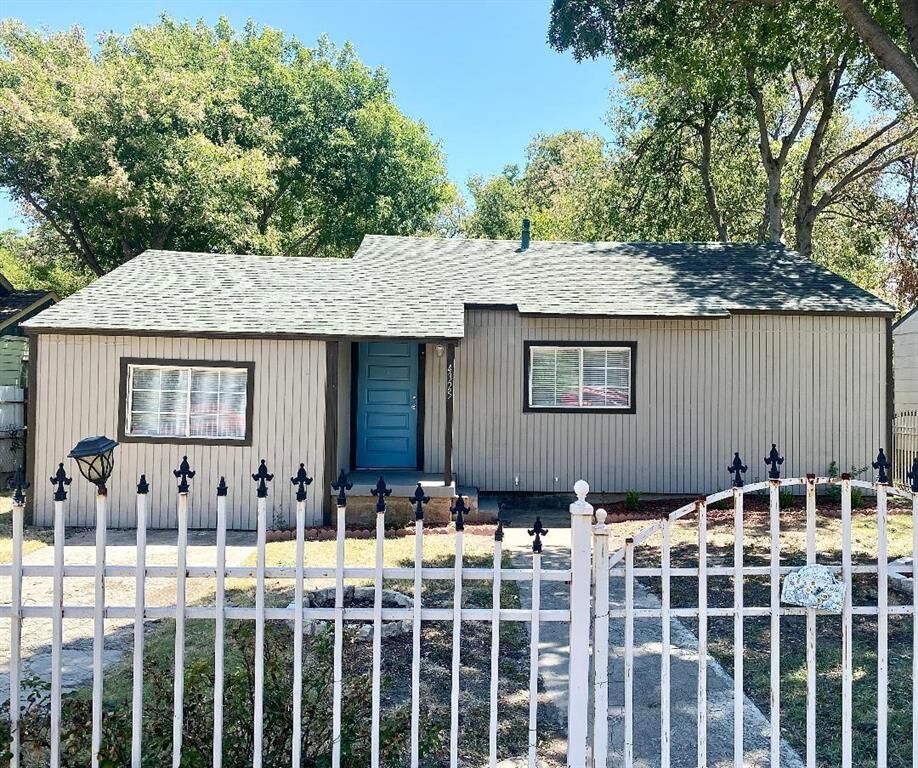 Property Photo:  4325 Greene Avenue  TX 76133 