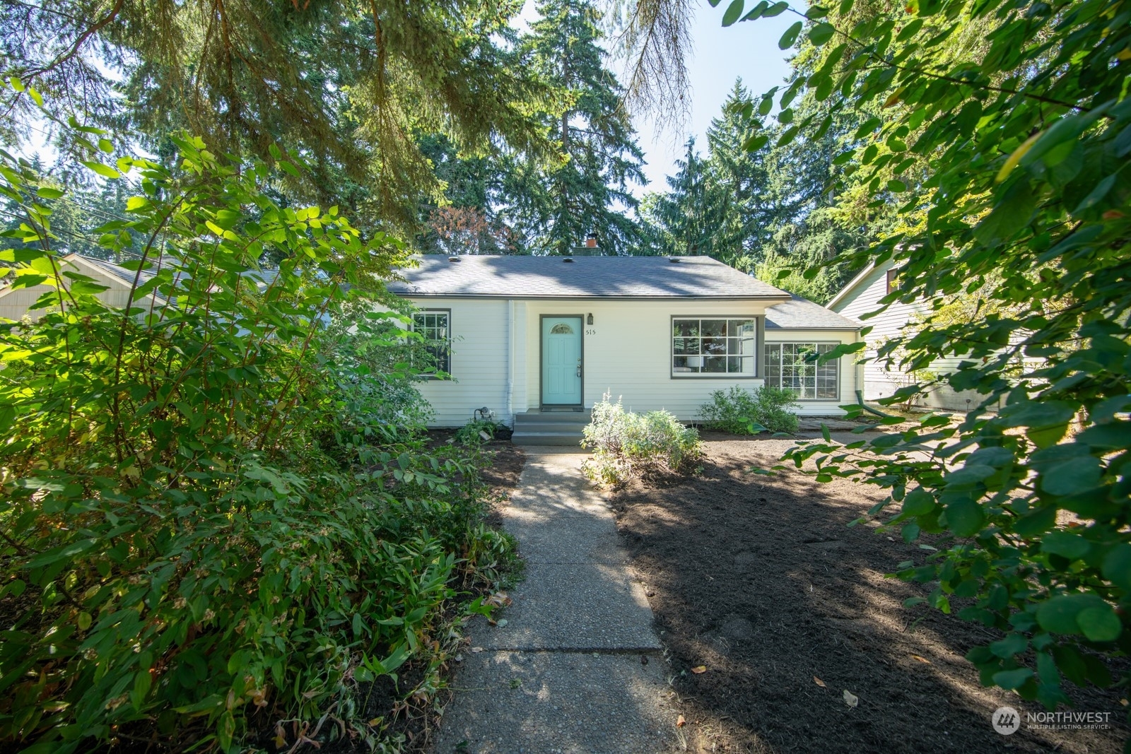 Property Photo:  515 N 138th Street  WA 98133 