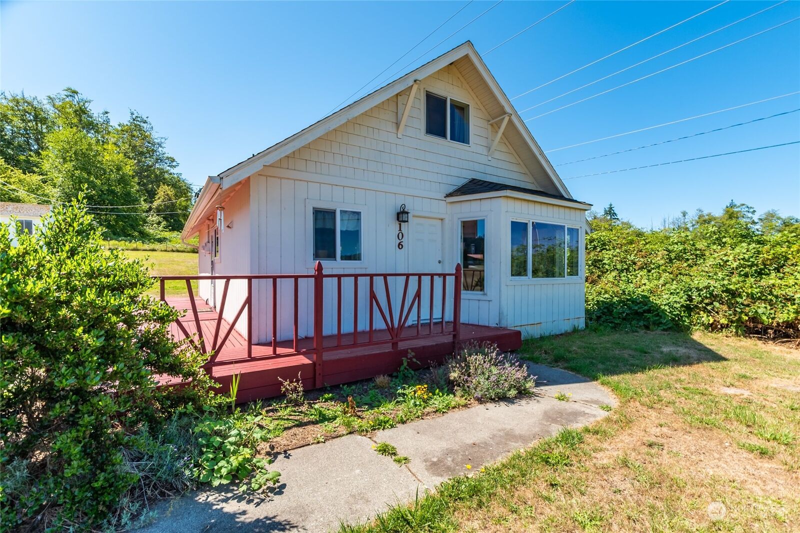 Property Photo:  106 E Frostad Road  WA 98277 