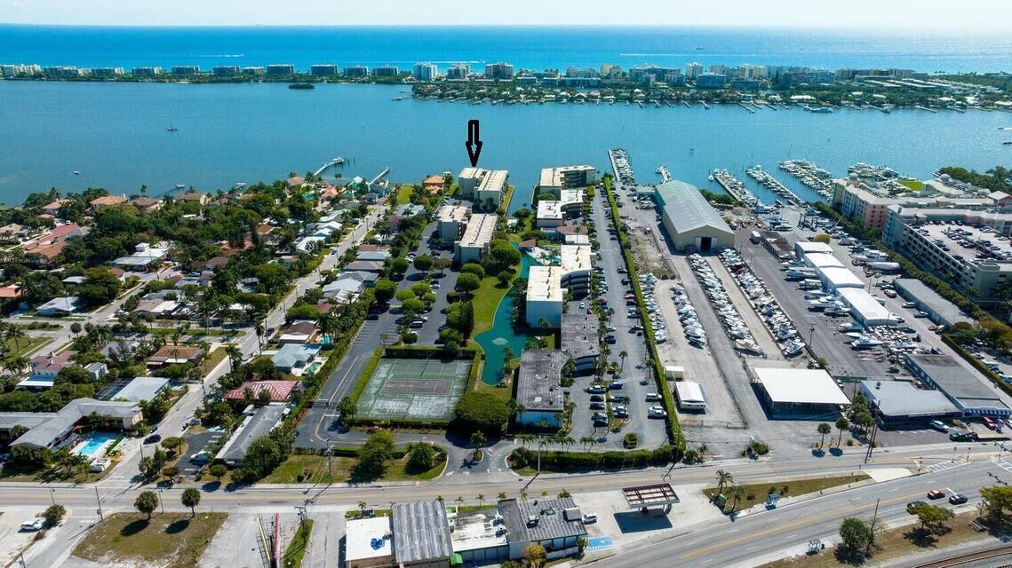 Property Photo:  896 N Federal Highway 323  FL 33462 