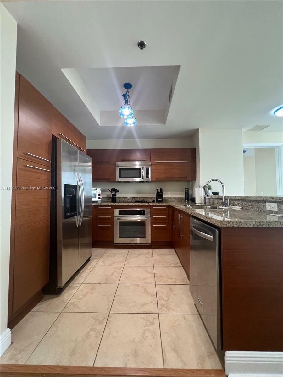 Property Photo:  2681 N Flamingo Rd 2403S  FL 33323 