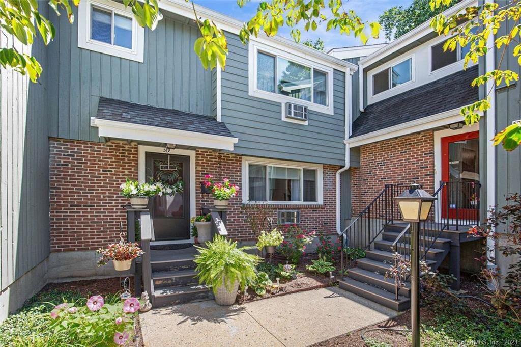 Property Photo:  519 Glendale Avenue 519  CT 06606 
