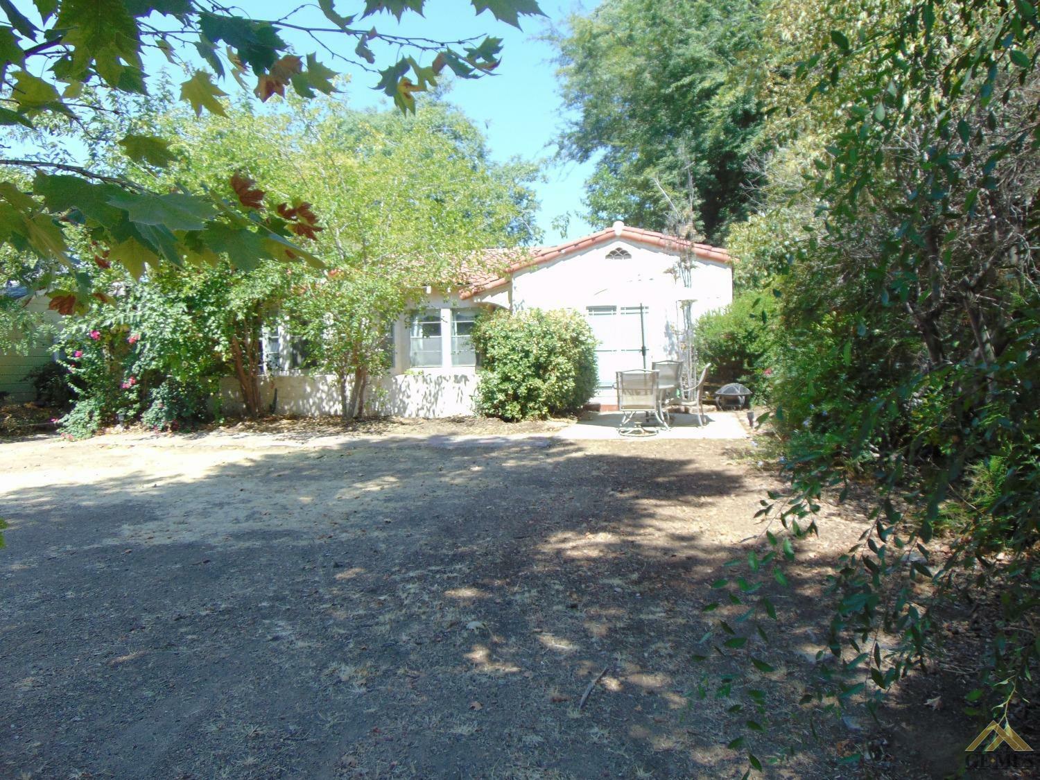 Property Photo:  1504 Camino Primavera  CA 93306 