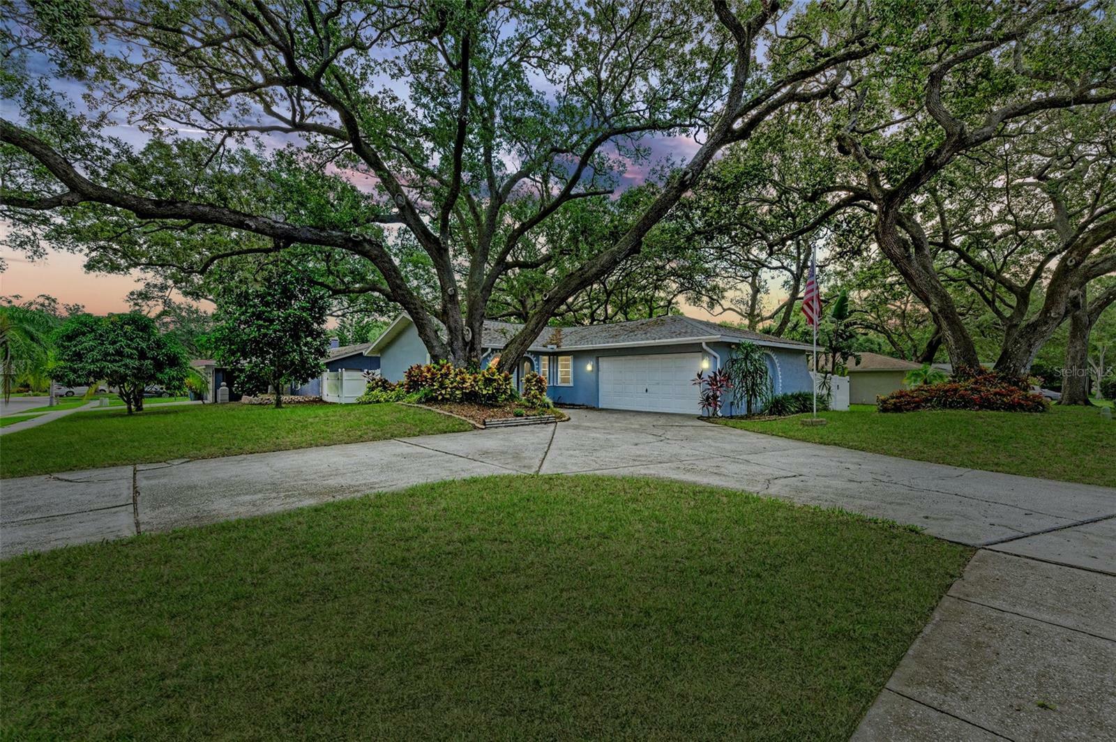 Property Photo:  1012 Wood Street  FL 33770 