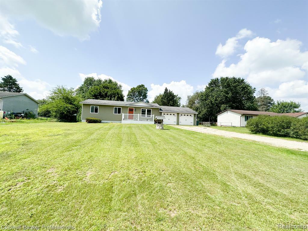 Property Photo:  2475 Valley Brook  MI 48446 