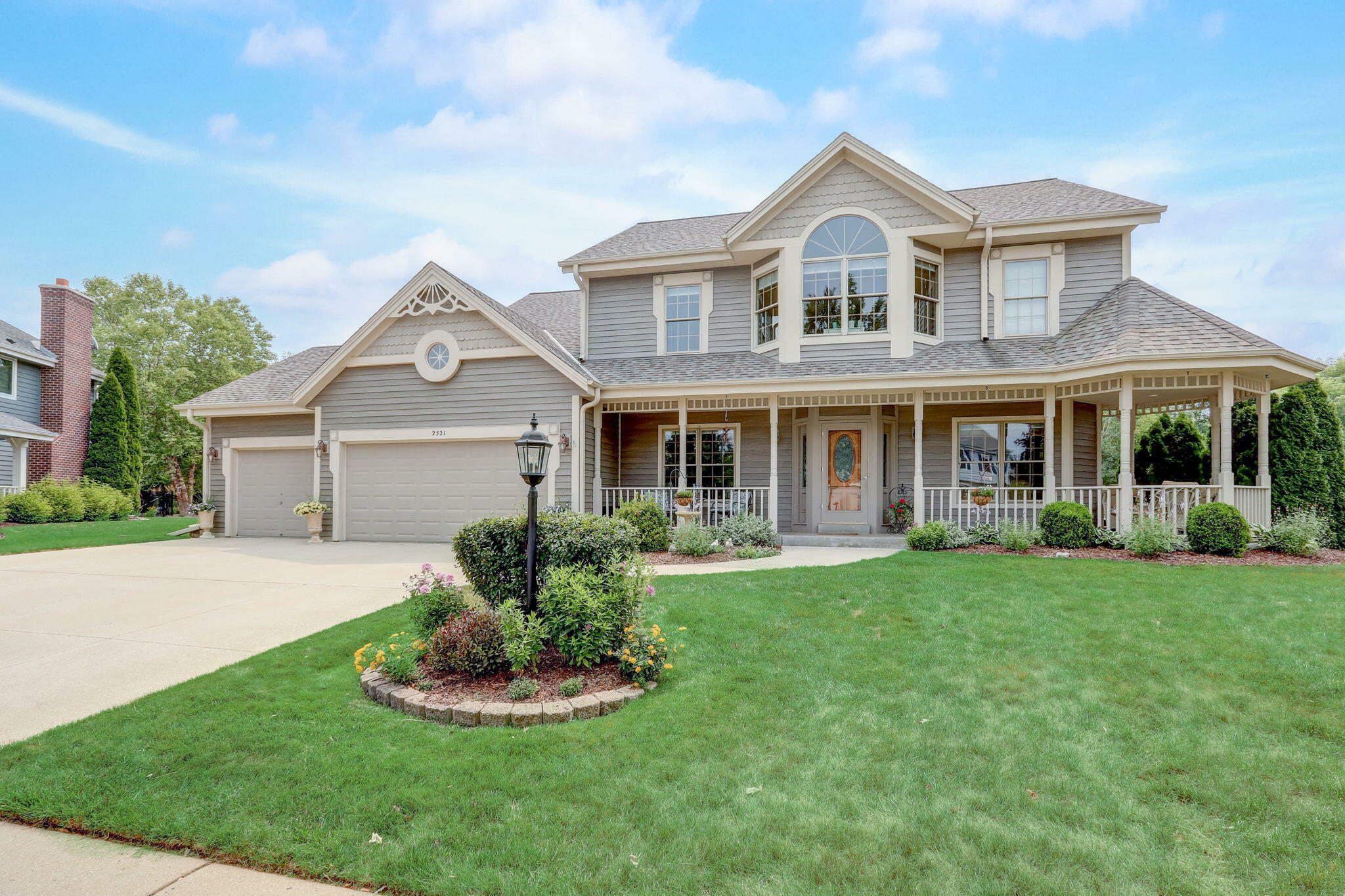 Property Photo:  2521 Fox River Cir  WI 53189 