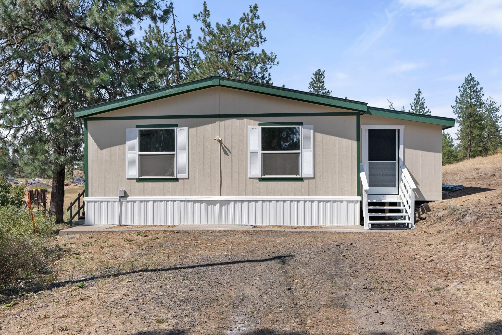 Property Photo: 22204 W Hill Ln WA 99224