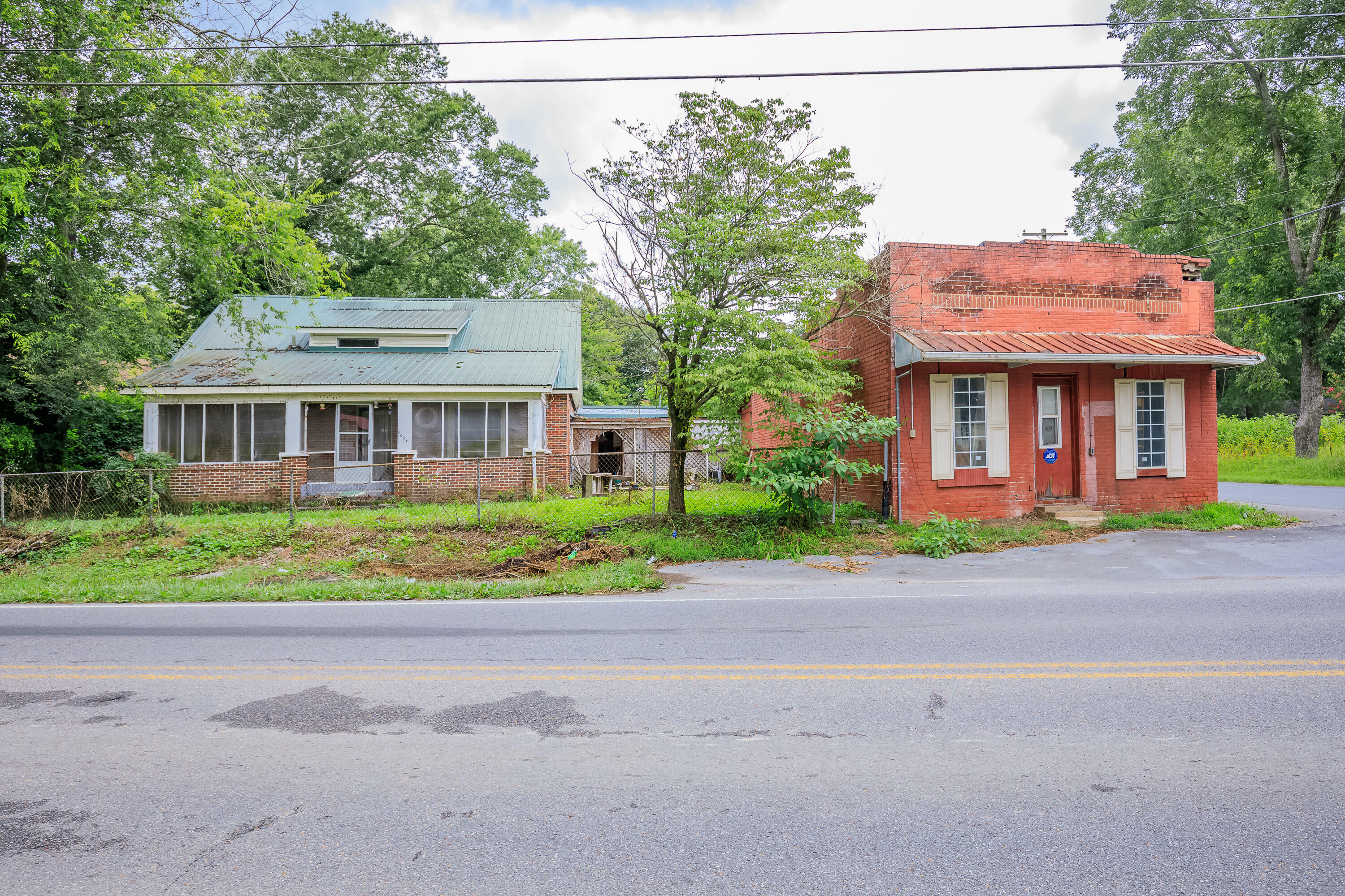 Property Photo:  1004 Chattanooga St  GA 30728 