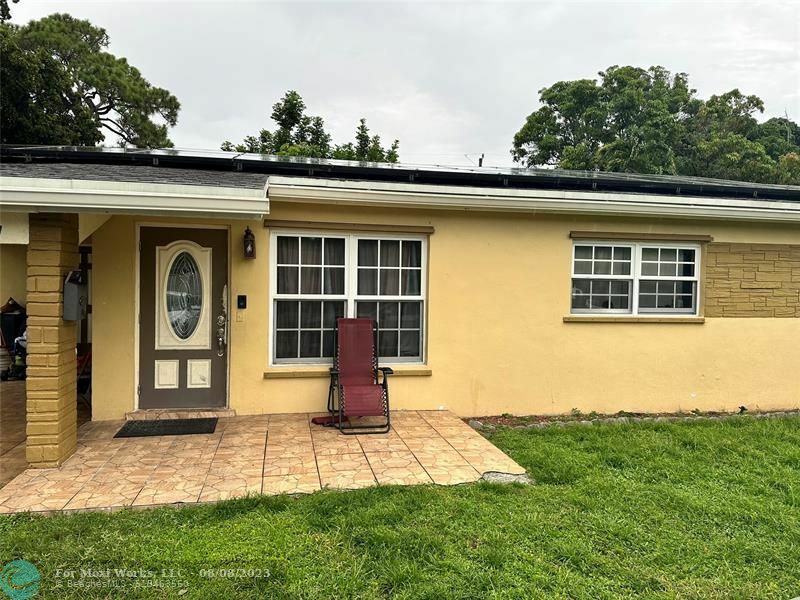 Property Photo:  3341 Berkeley Blvd  FL 33312 